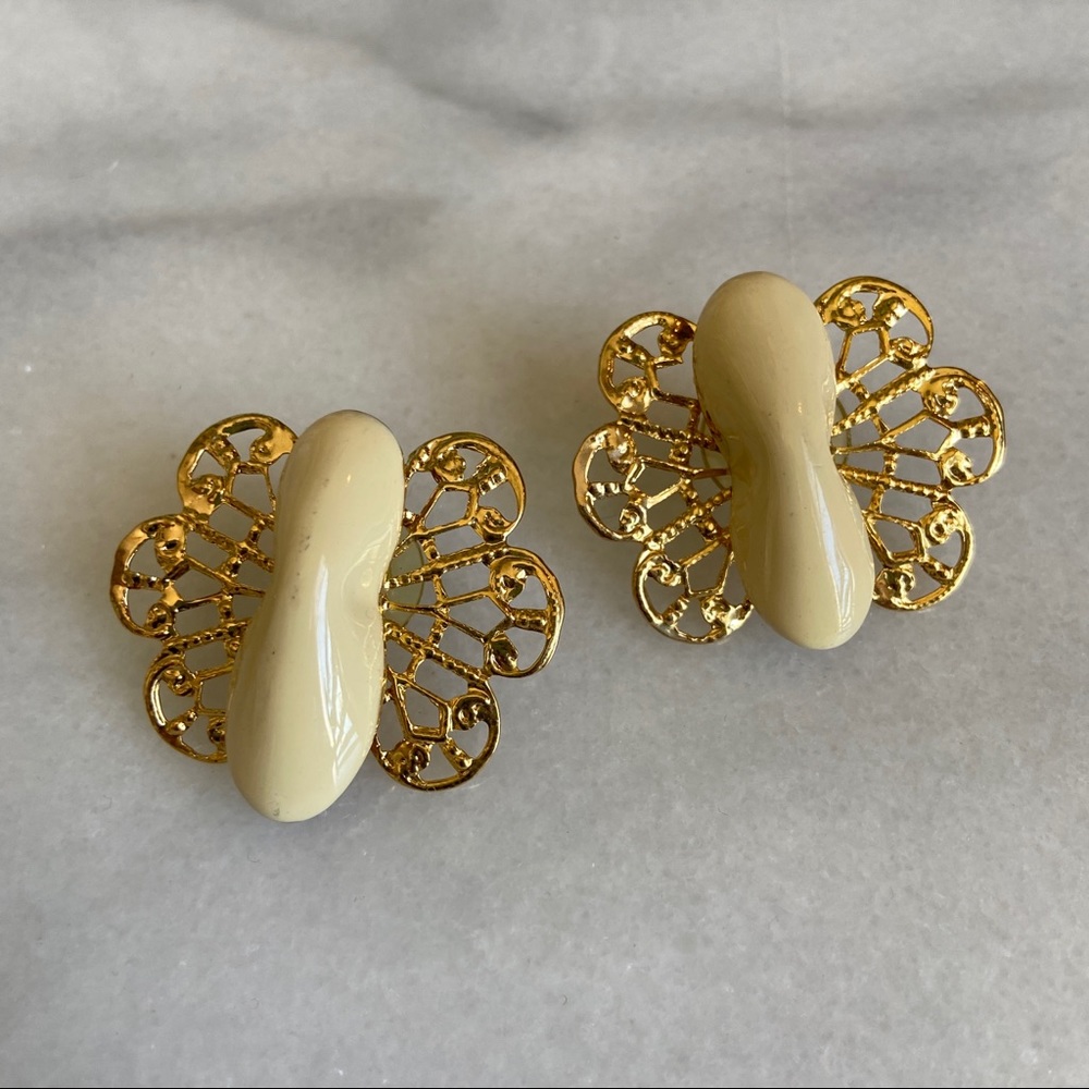 VINTAGE • Regency Filigree Earrings Cottagecore Gold  Butterfly Oversized 80s